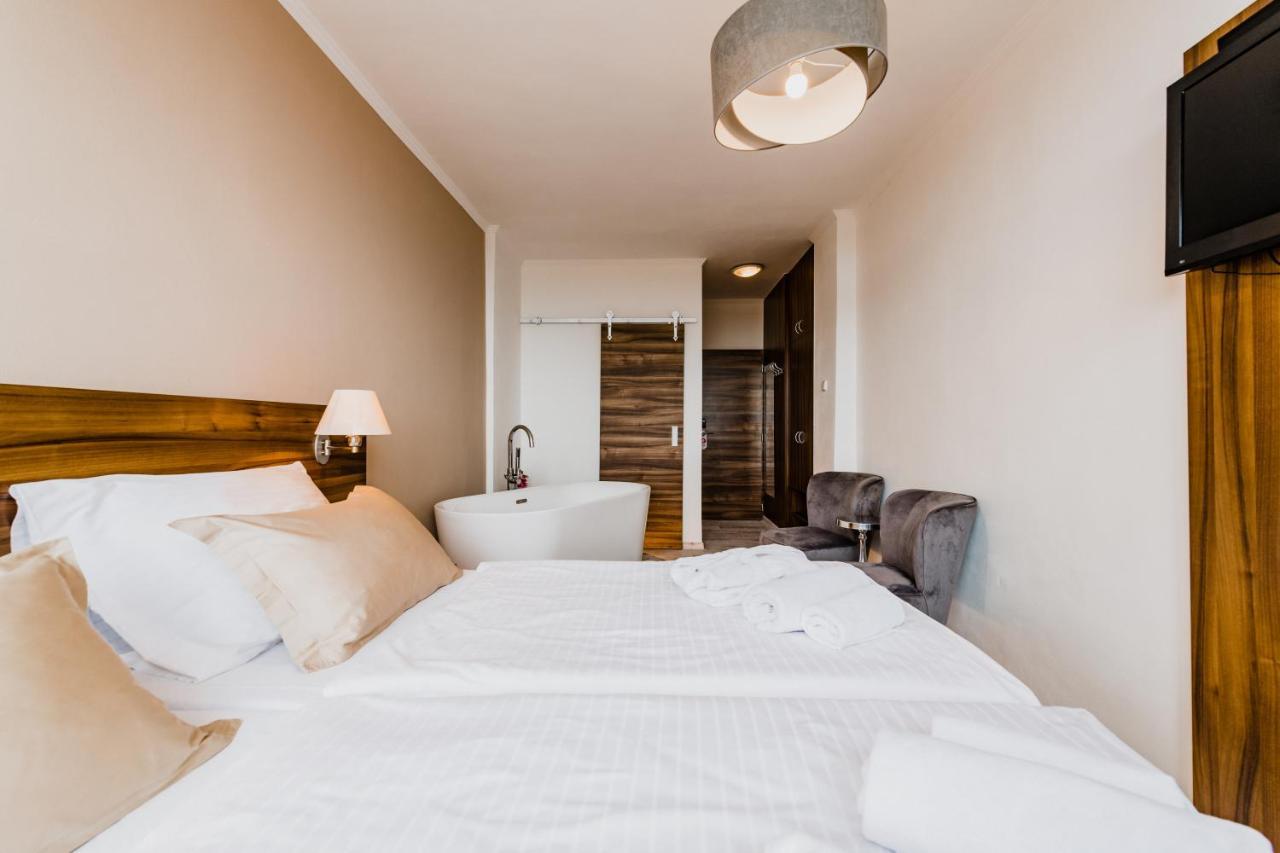 Hotel Palcat Tábor Eksteriør billede